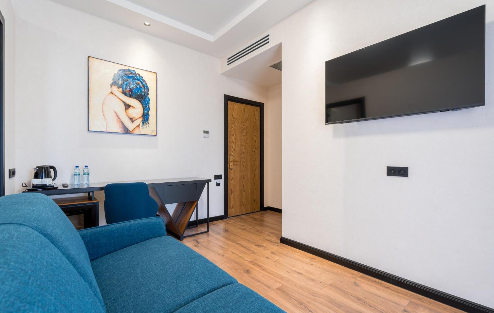 Olympus Hotel By Umbrella Tbilisi Exterior photo